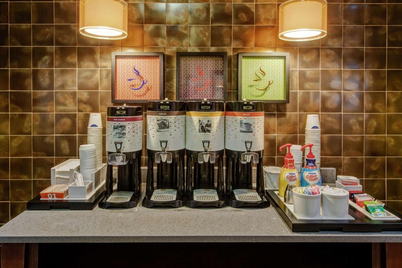 Hampton Inn Кроссвилл Экстерьер фото