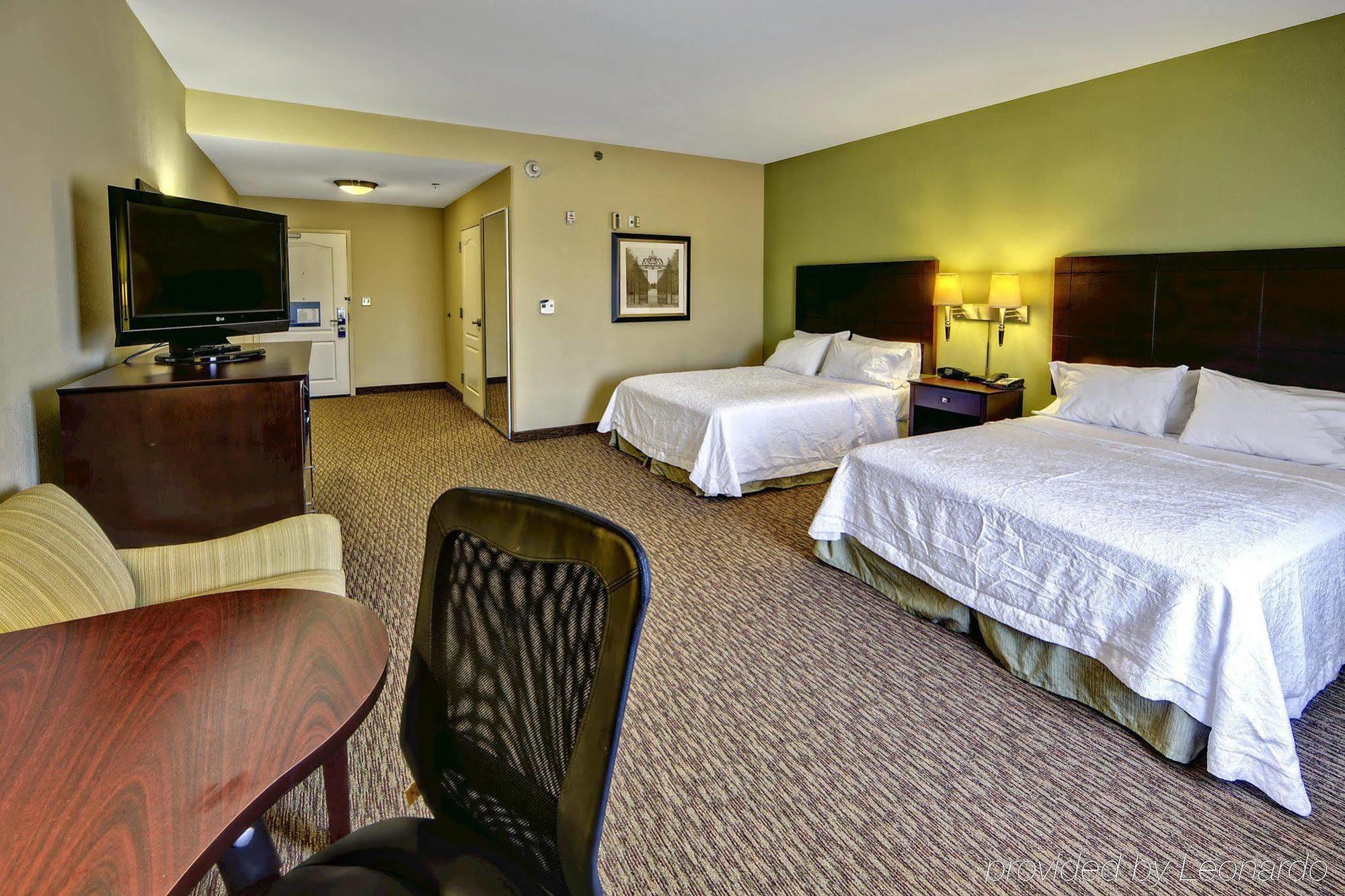 Hampton Inn Кроссвилл Экстерьер фото