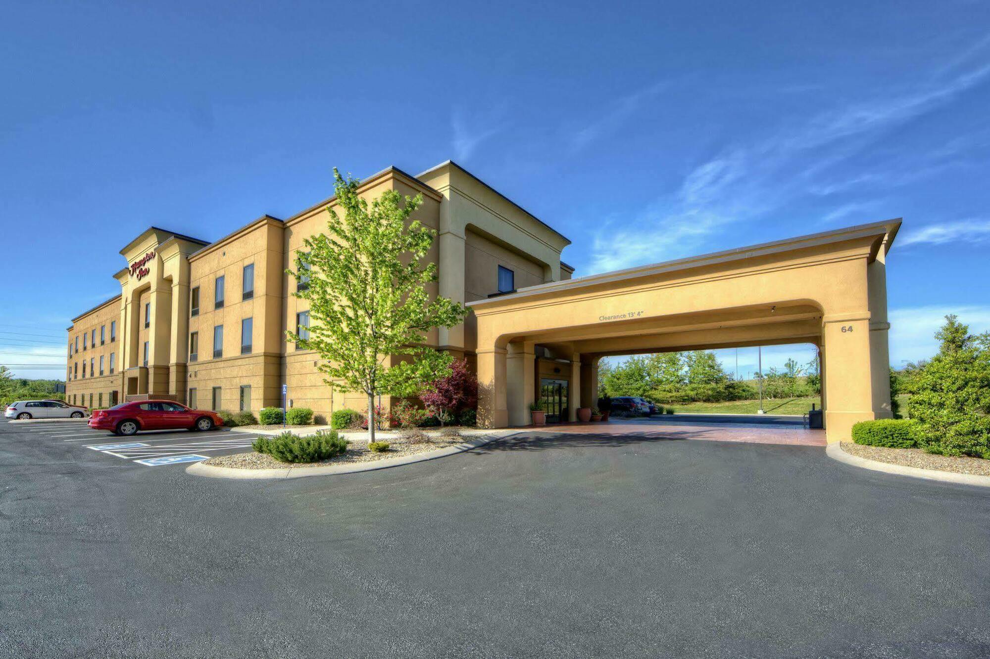Hampton Inn Кроссвилл Экстерьер фото